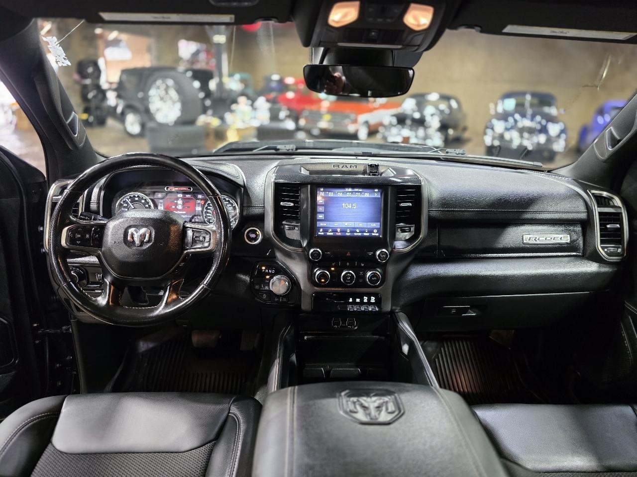 RAM 1500 4WD Crew Cab 140.5" Rebel 2021
