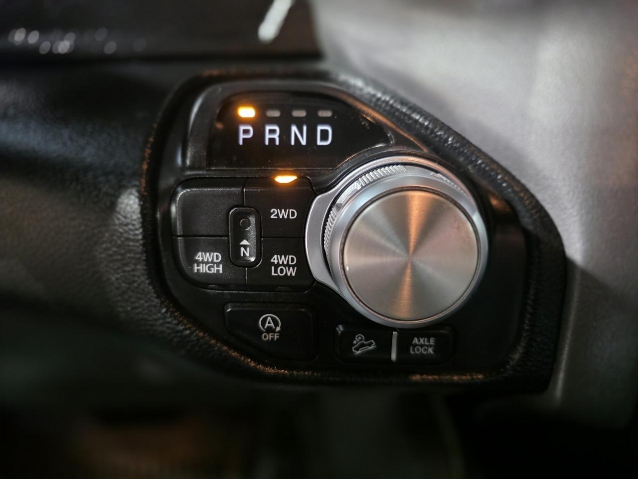 RAM 1500 4WD Crew Cab 140.5" Rebel 2021