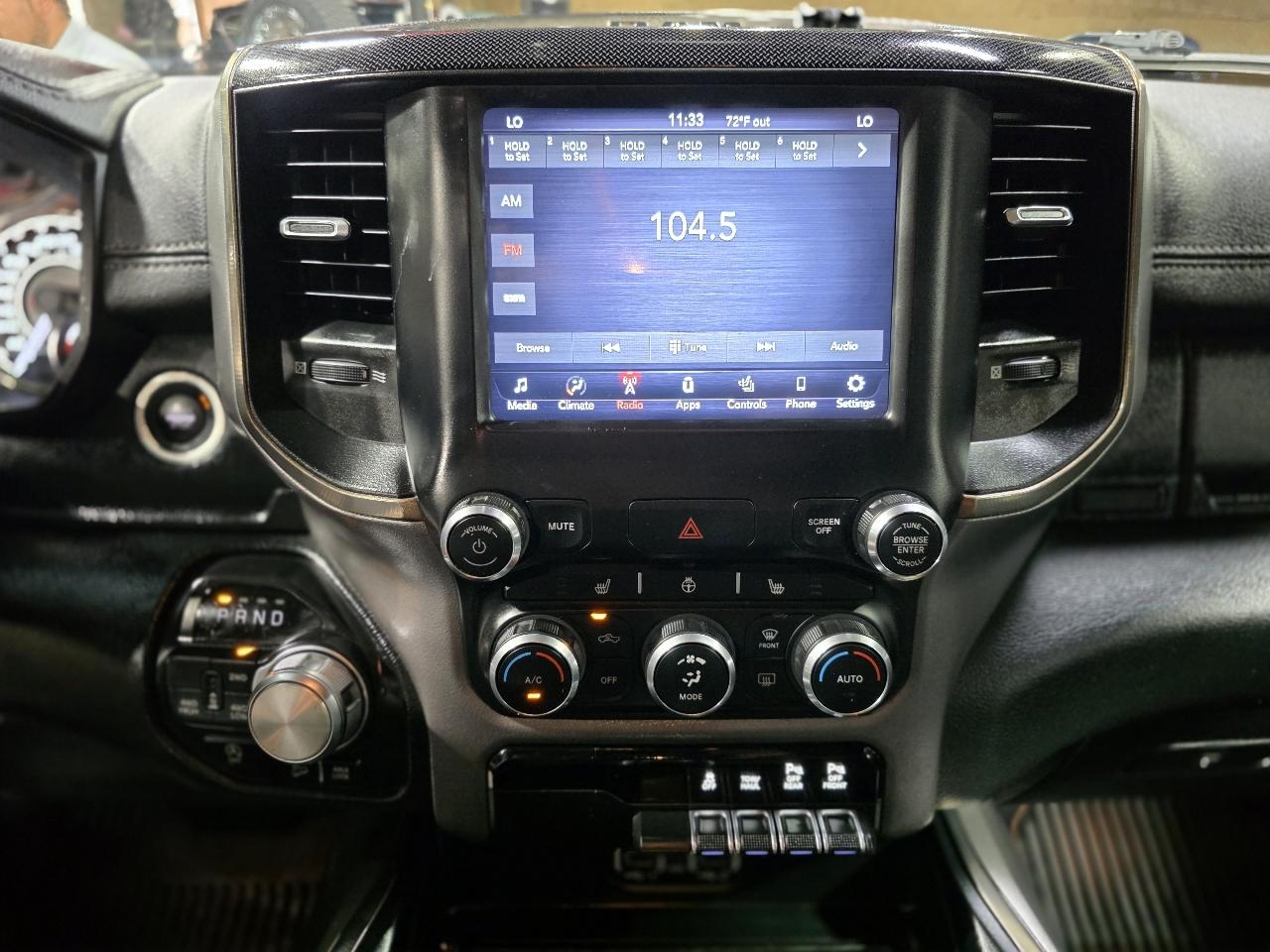 RAM 1500 4WD Crew Cab 140.5" Rebel 2021