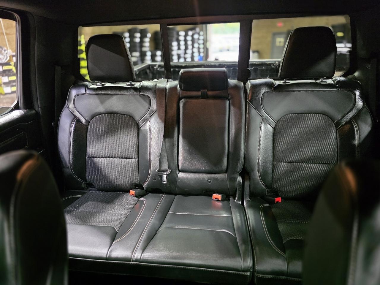 RAM 1500 4WD Crew Cab 140.5" Rebel 2021