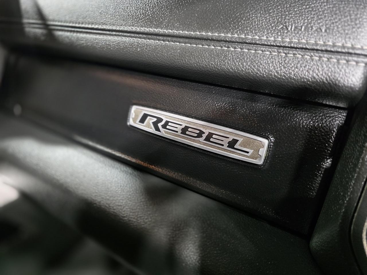 RAM 1500 4WD Crew Cab 140.5" Rebel 2021