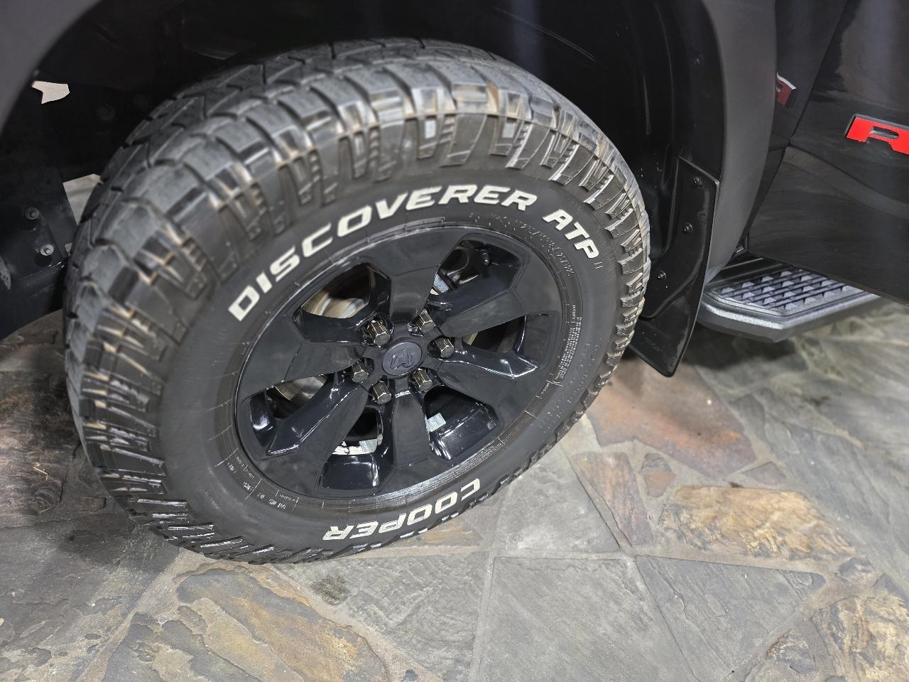 RAM 1500 4WD Crew Cab 140.5" Rebel 2021