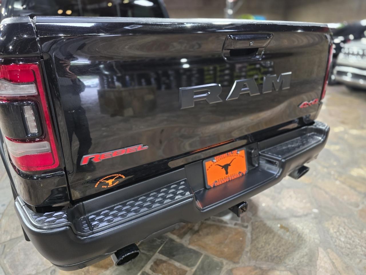 RAM 1500 4WD Crew Cab 140.5" Rebel 2021