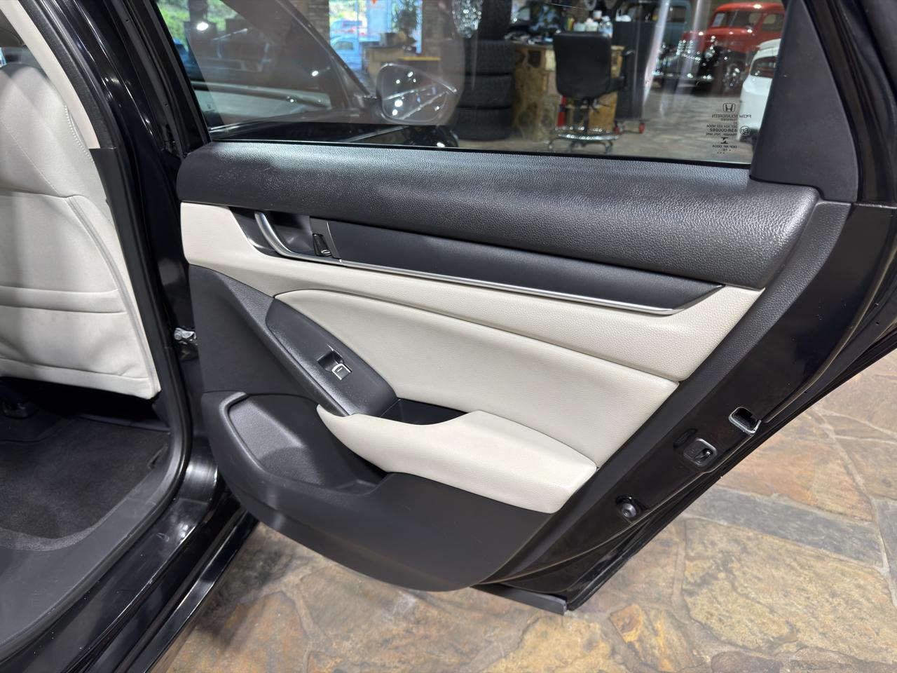 Honda Accord Sedan LX 1.5T CVT 2018