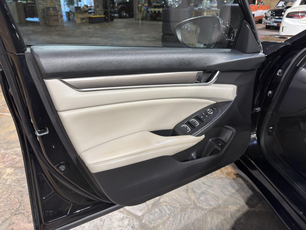 Honda Accord Sedan LX 1.5T CVT 2018