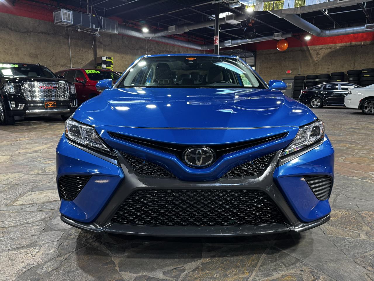 Toyota Camry SE Auto (Natl) 2020