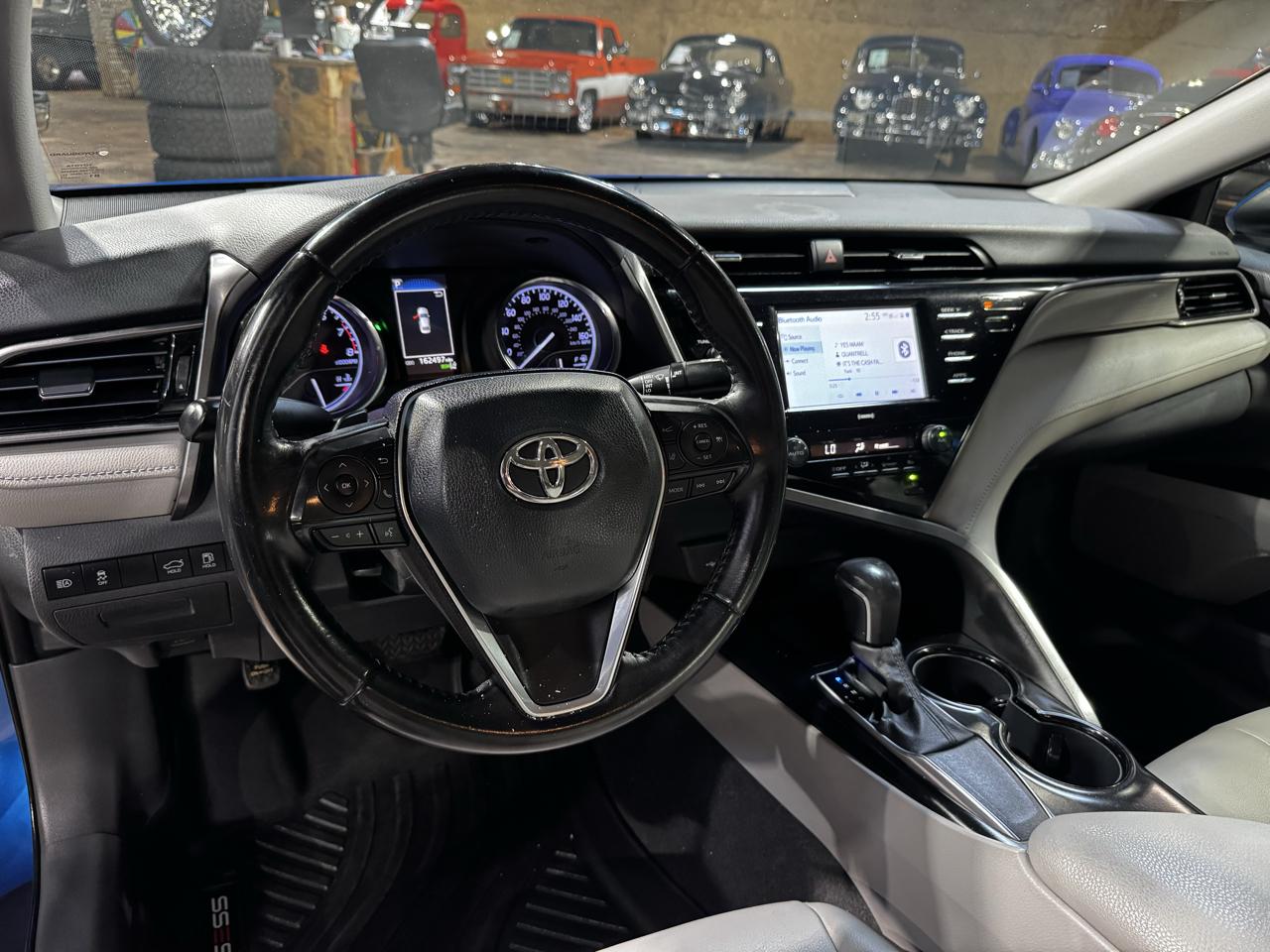 Toyota Camry SE Auto (Natl) 2020