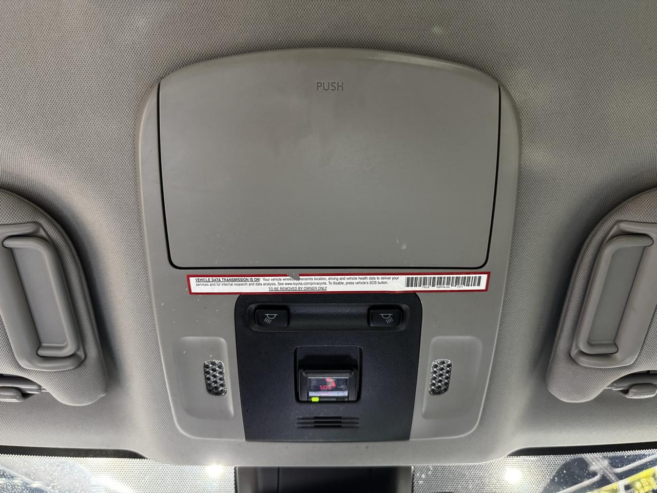 Toyota Camry SE Auto (Natl) 2020