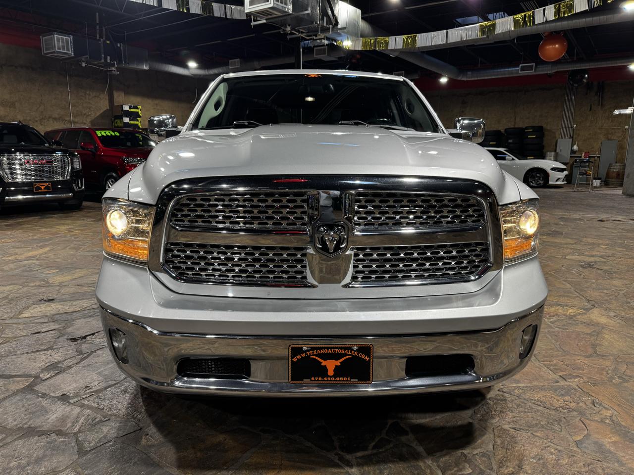 RAM 1500 Laramie 4x2 Crew Cab 6'4" Box *Ltd Avail* 2018
