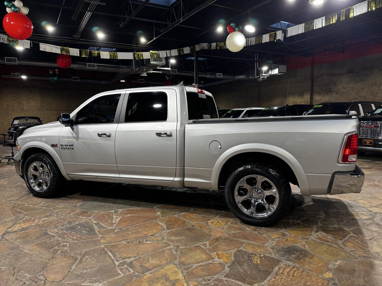 RAM 1500 Laramie 4x2 Crew Cab 6'4" Box *Ltd Avail* 2018