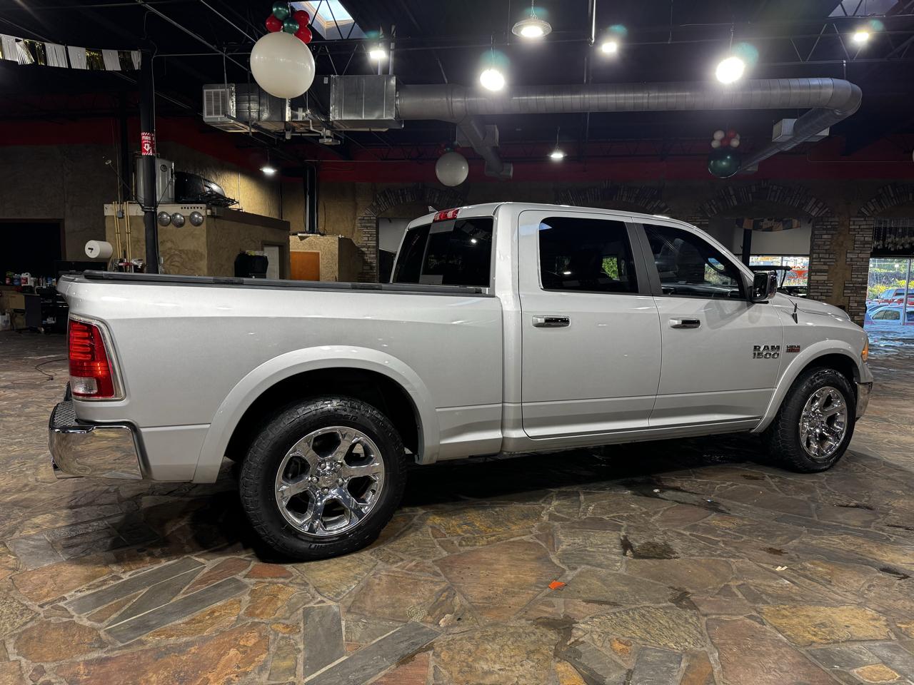 RAM 1500 Laramie 4x2 Crew Cab 6'4" Box *Ltd Avail* 2018