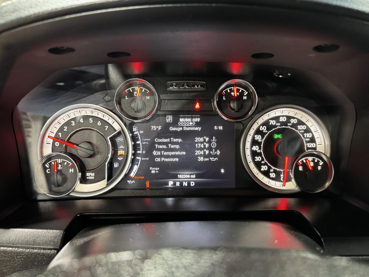 RAM 1500 Laramie 4x2 Crew Cab 6'4" Box *Ltd Avail* 2018
