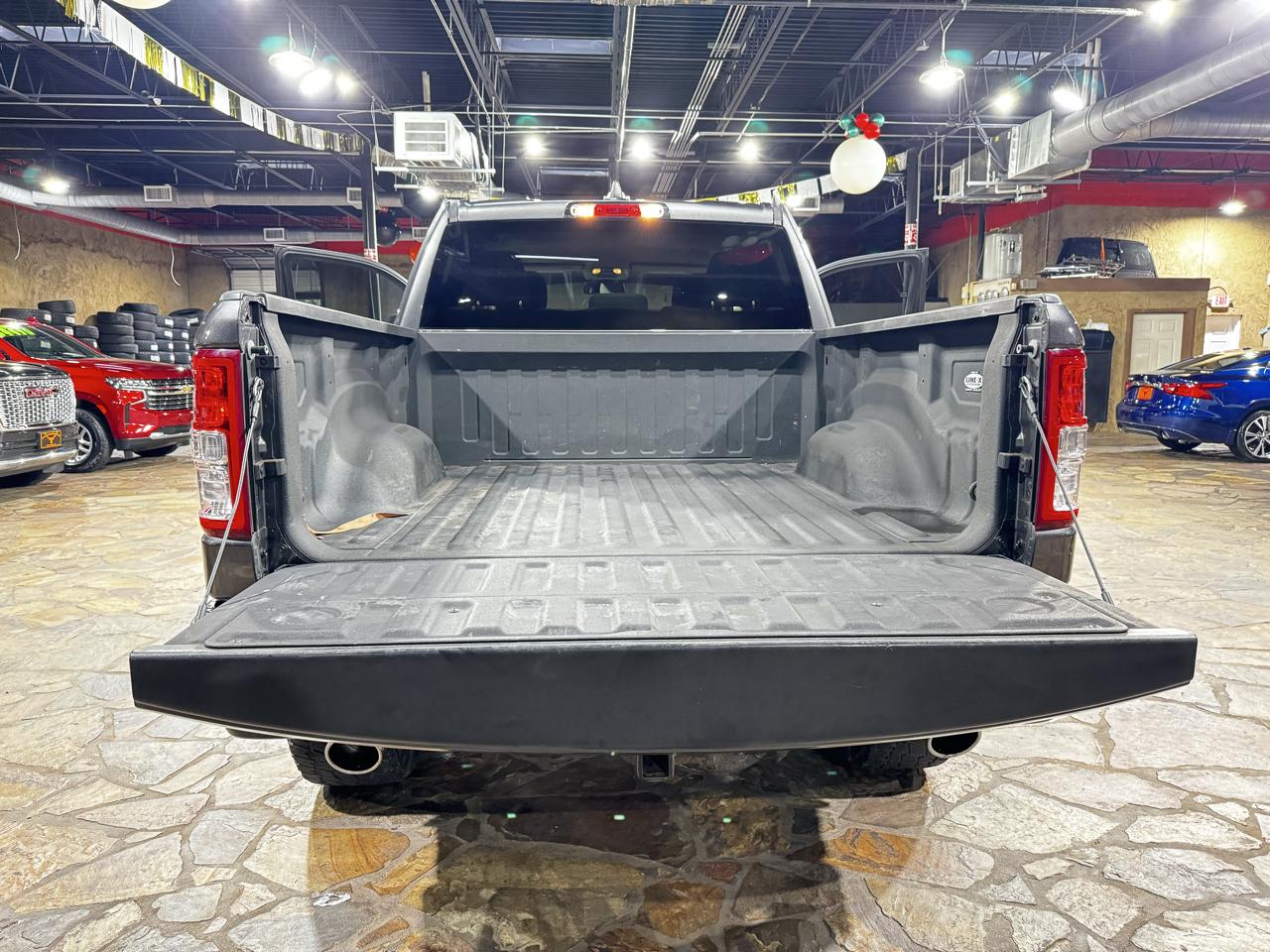 RAM 1500 Big Horn/Lone Star 4x2 Crew Cab 5'7" Box 2019