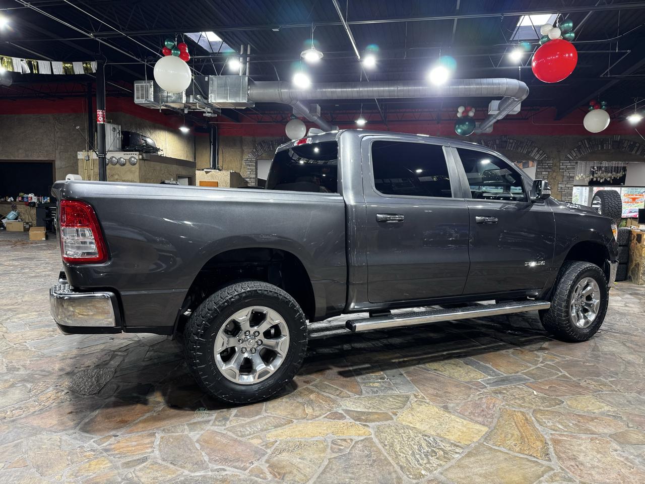 RAM 1500 Big Horn/Lone Star 4x2 Crew Cab 5'7" Box 2019