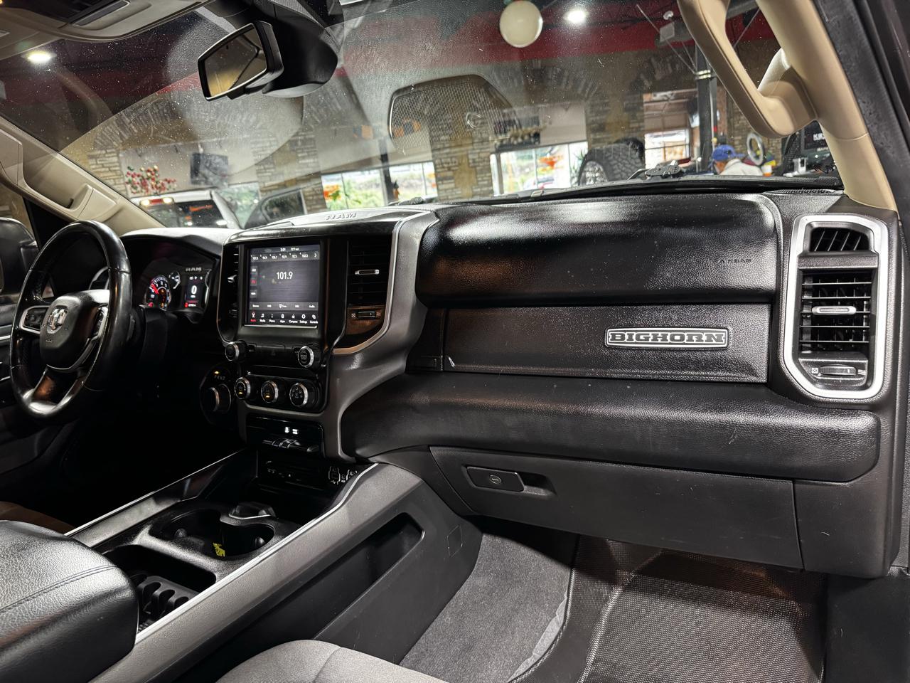 RAM 1500 Big Horn/Lone Star 4x2 Crew Cab 5'7" Box 2019