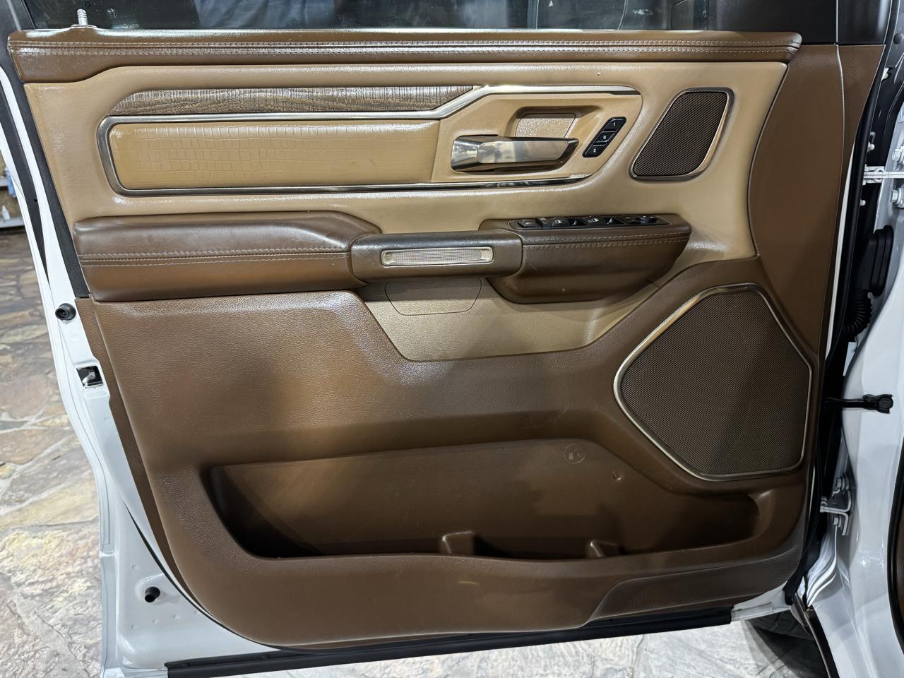 RAM 1500 Longhorn 4x2 Crew Cab 5'7" Box 2020