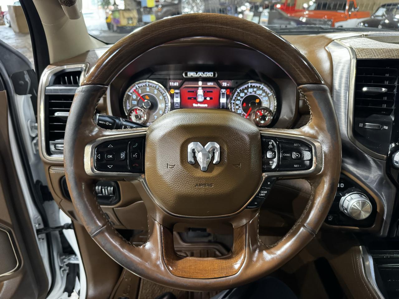 RAM 1500 Longhorn 4x2 Crew Cab 5'7" Box 2020
