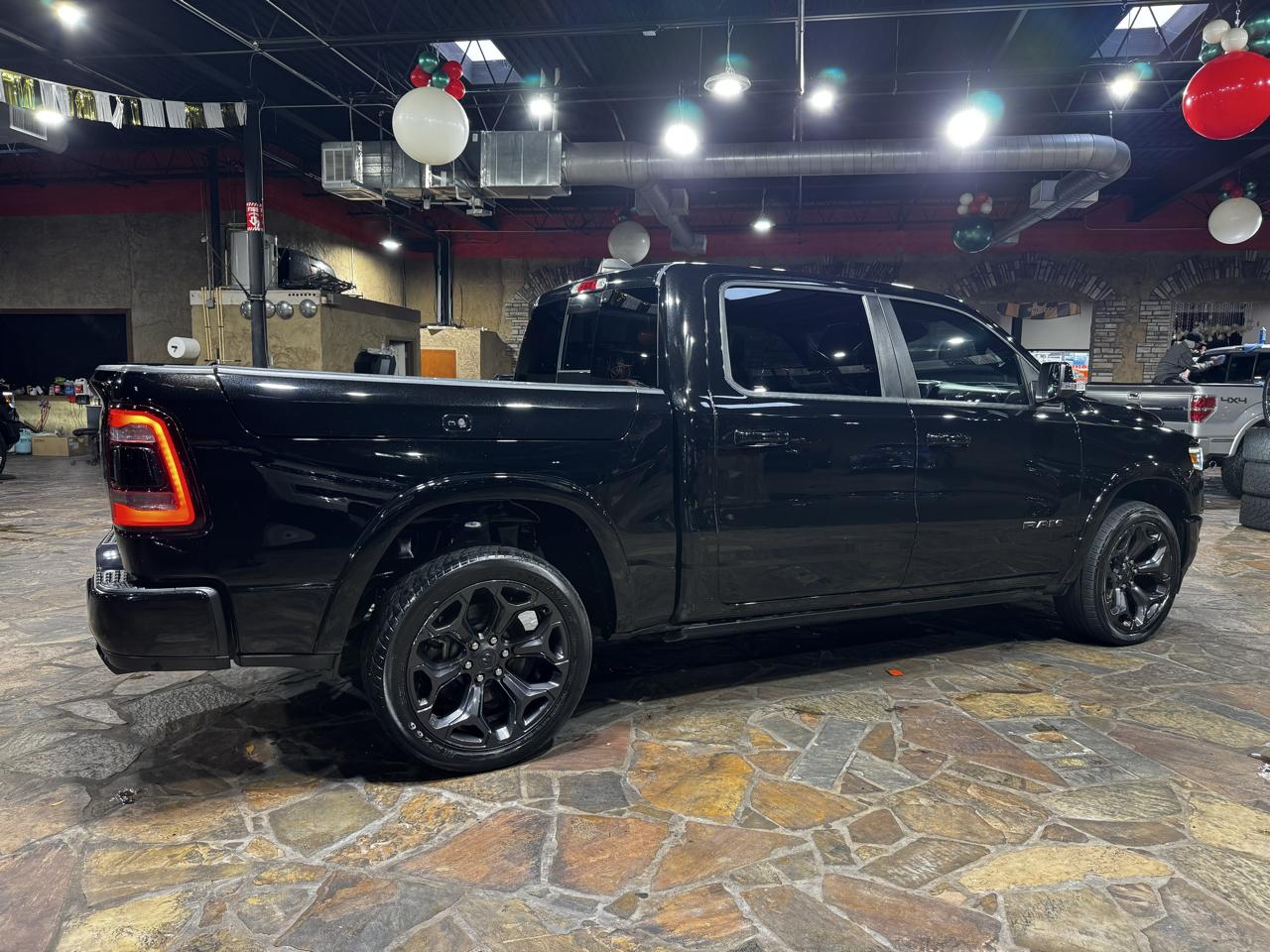 RAM 1500 Limited 4x2 Crew Cab 5'7" Box 2020