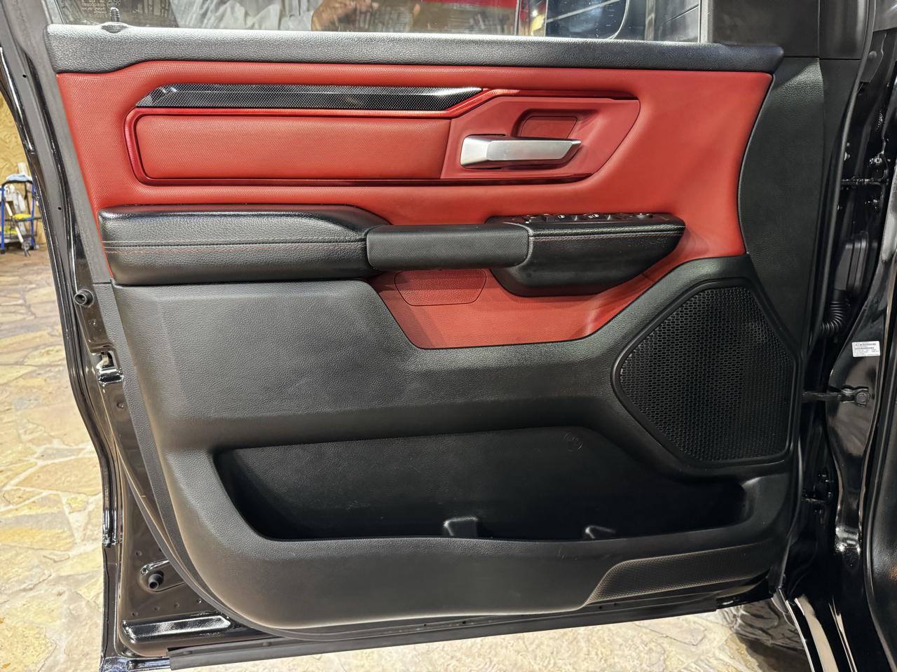 RAM 1500 4WD Crew Cab 140.5" Rebel 2019