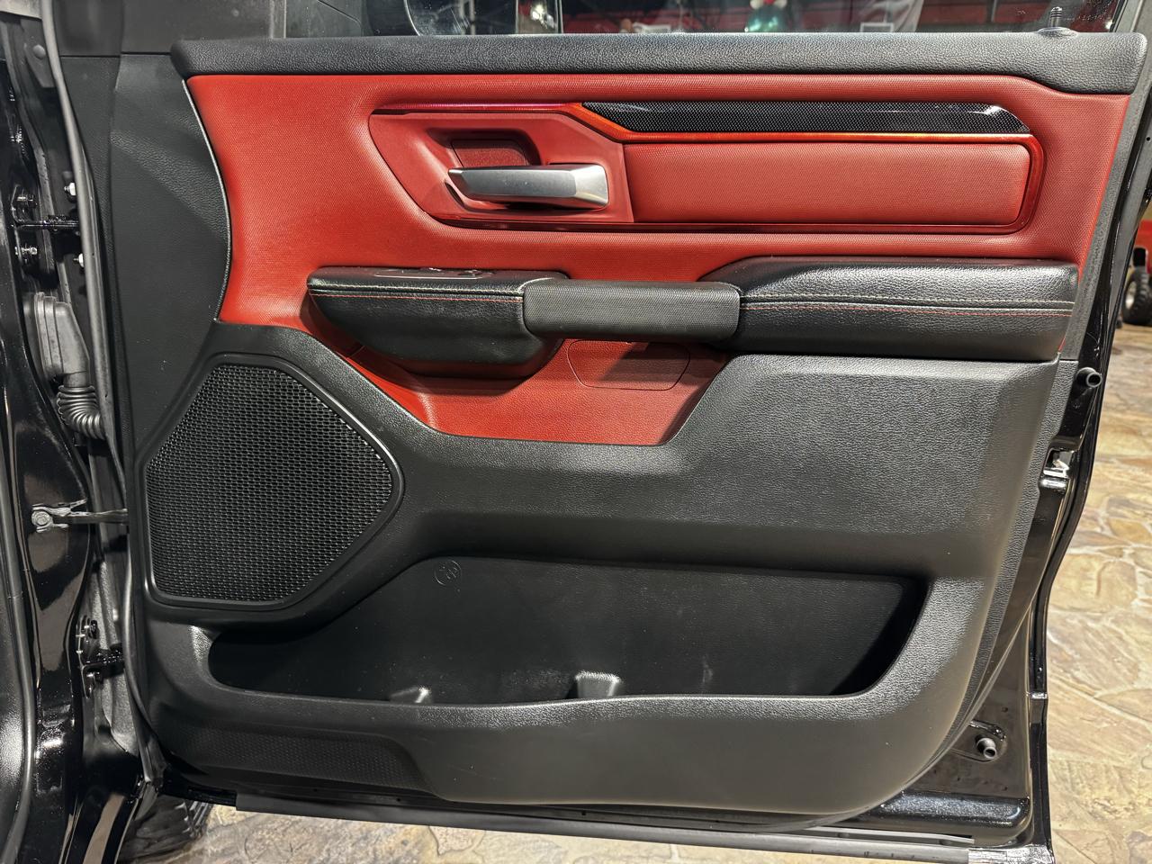 RAM 1500 4WD Crew Cab 140.5" Rebel 2019