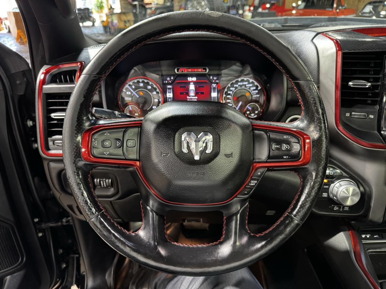 RAM 1500 4WD Crew Cab 140.5" Rebel 2019