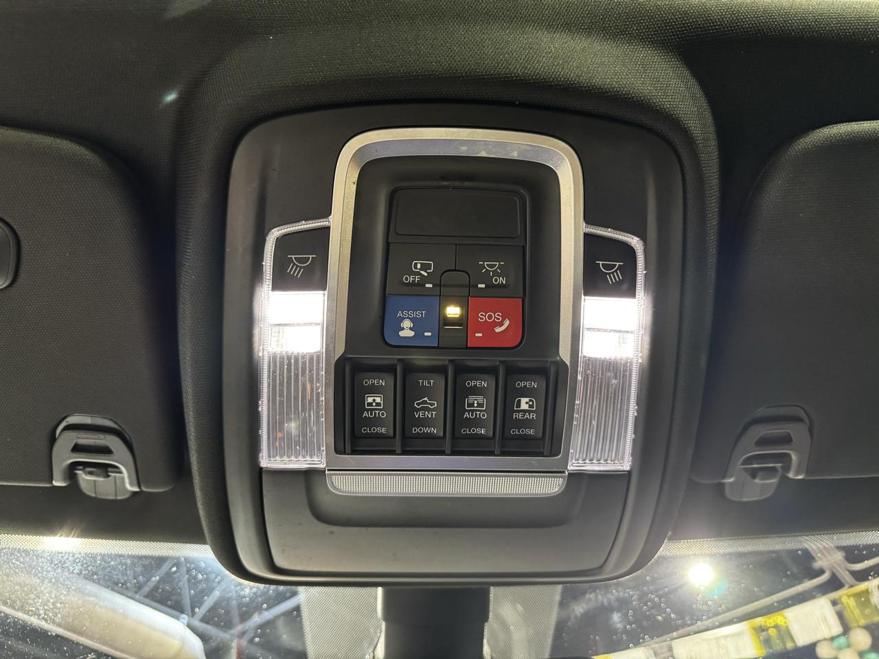 RAM 1500 4WD Crew Cab 140.5" Rebel 2019