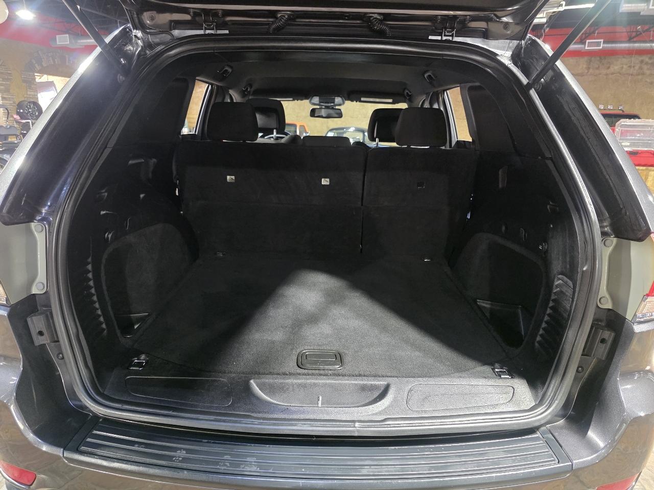 Jeep Grand Cherokee RWD 4dr Laredo 2015