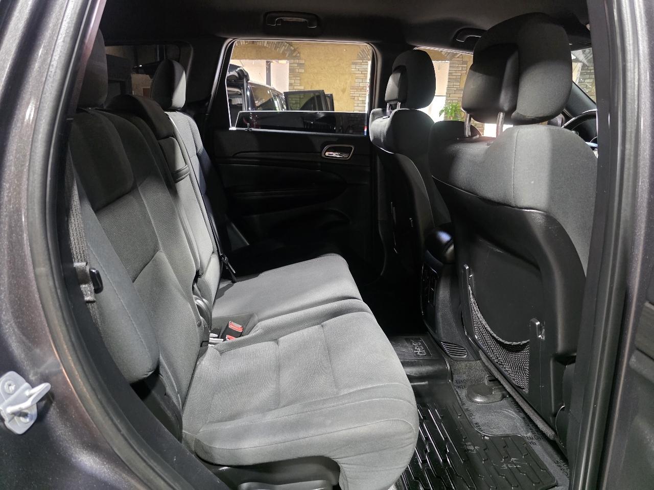 Jeep Grand Cherokee RWD 4dr Laredo 2015