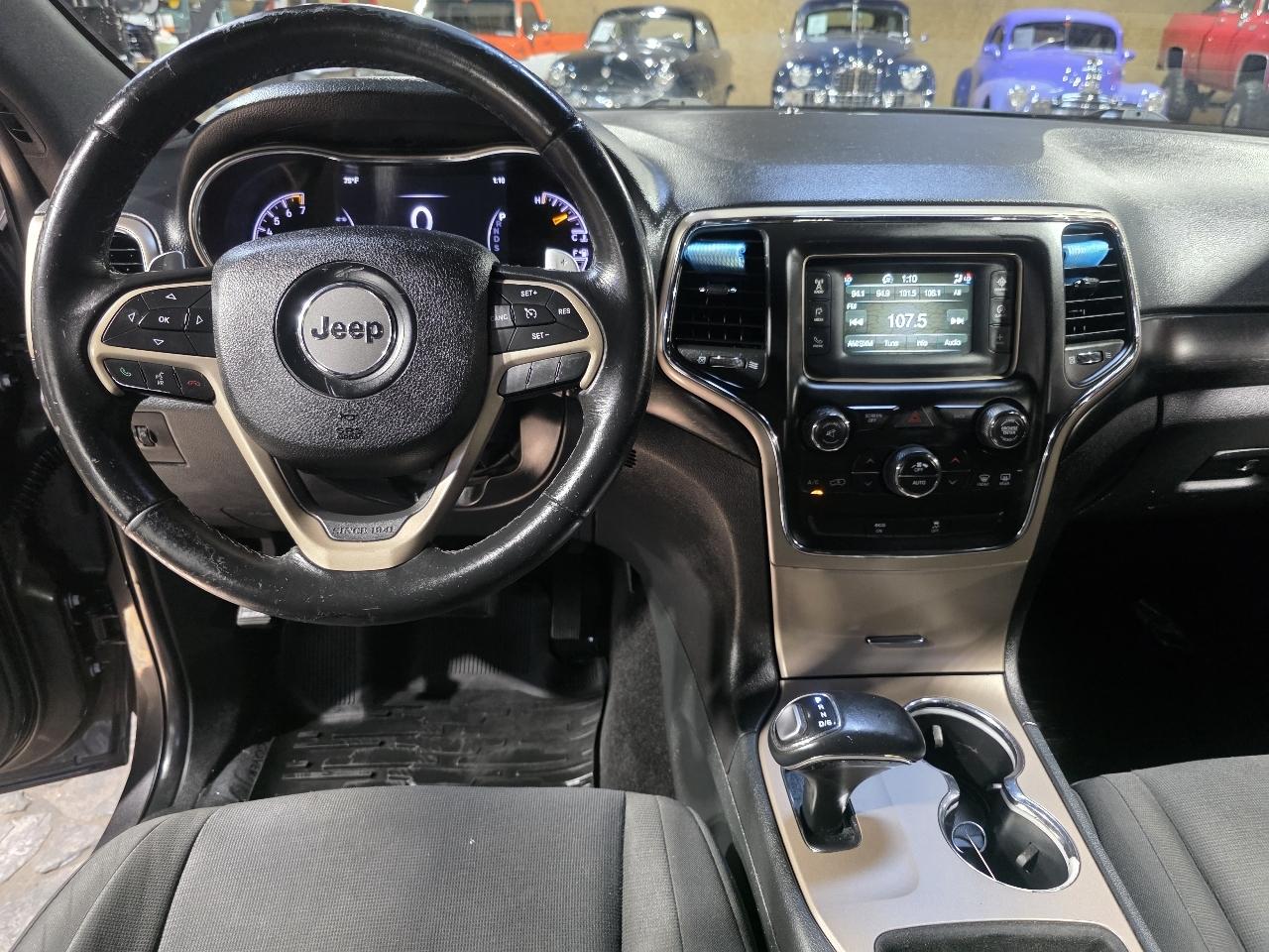 Jeep Grand Cherokee RWD 4dr Laredo 2015