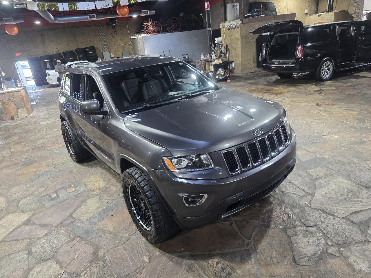 Jeep Grand Cherokee RWD 4dr Laredo 2015