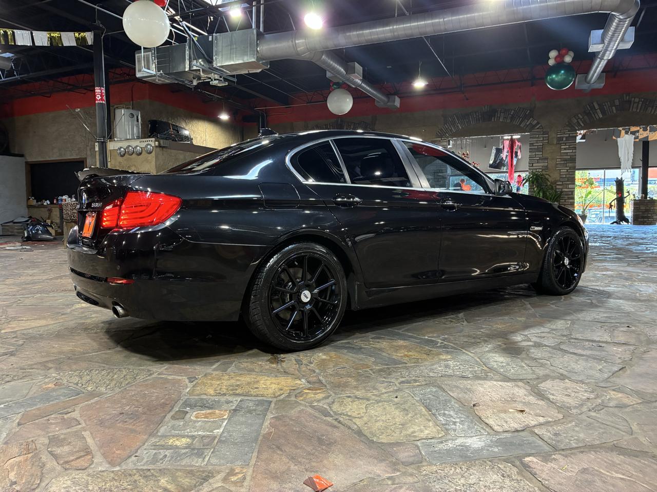 BMW 5 Series 4dr Sdn 535i xDrive AWD 2013