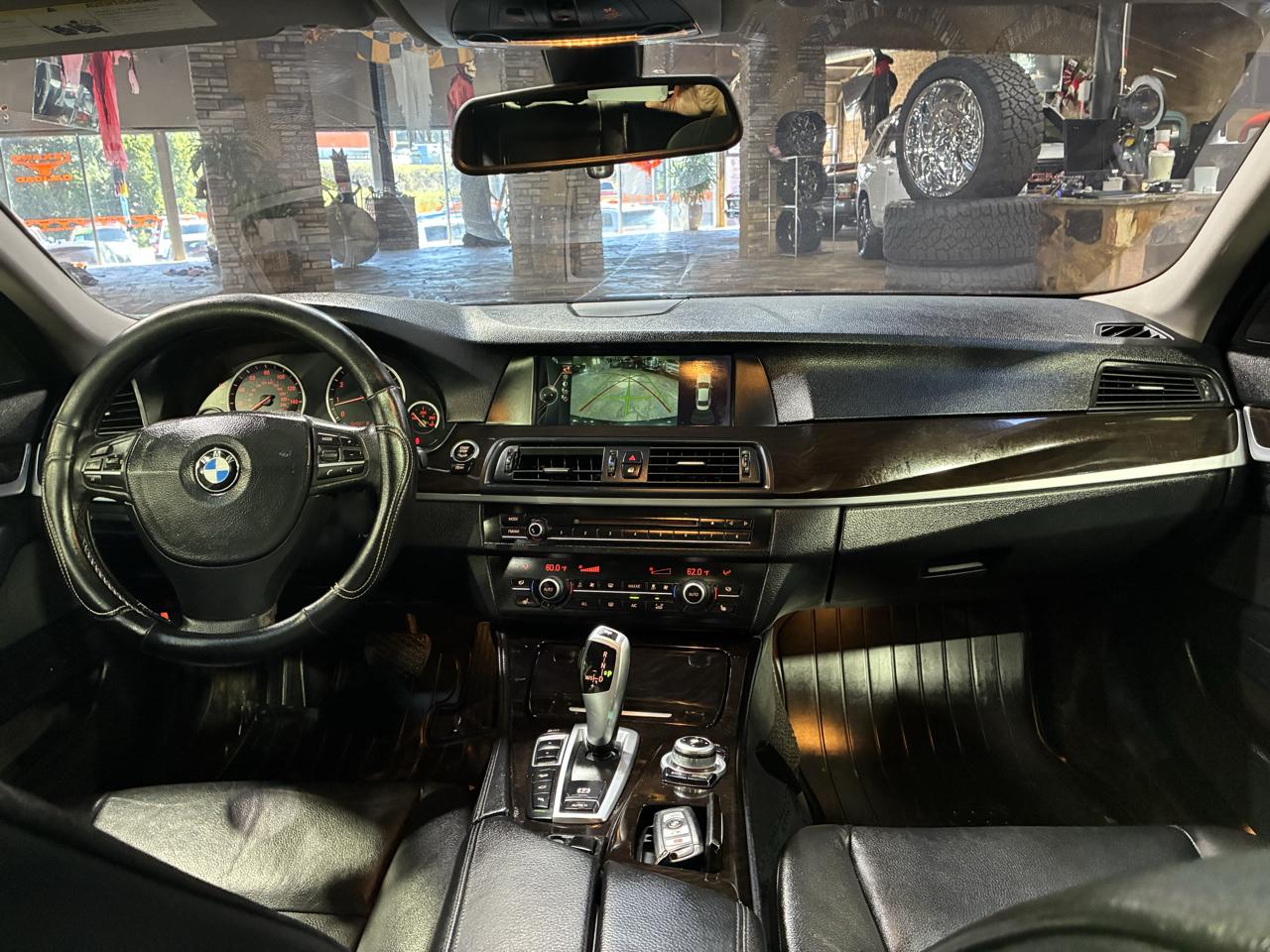 BMW 5 Series 4dr Sdn 535i xDrive AWD 2013