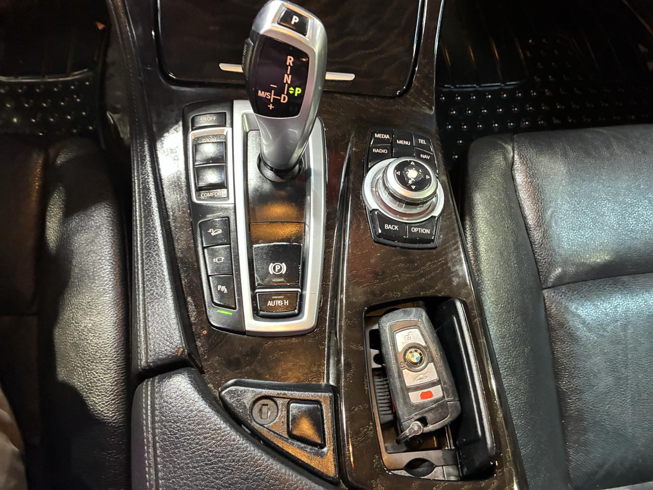 BMW 5 Series 4dr Sdn 535i xDrive AWD 2013