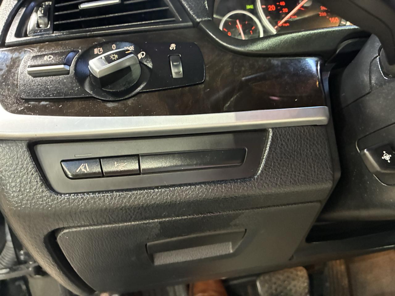 BMW 5 Series 4dr Sdn 535i xDrive AWD 2013