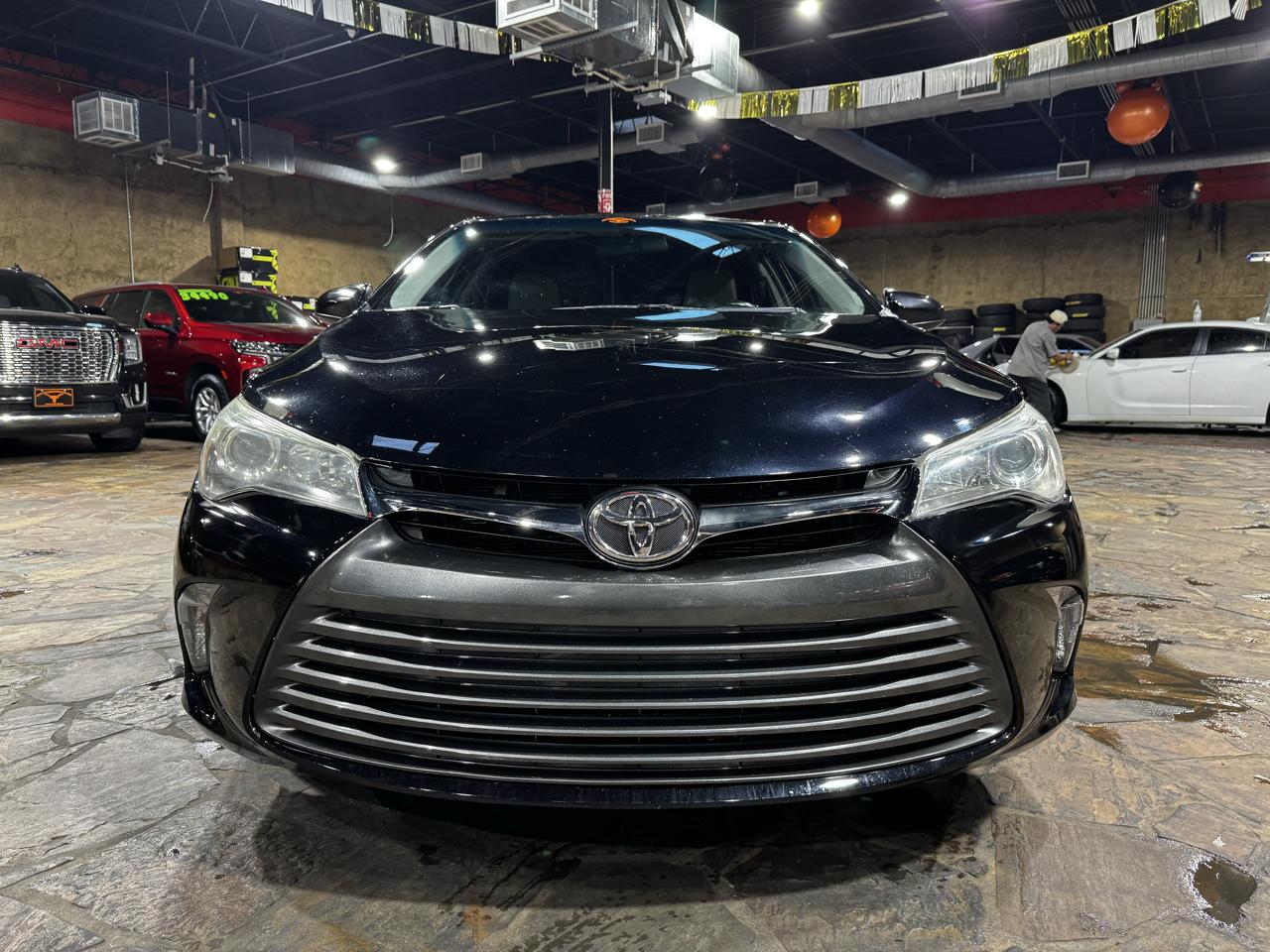 Toyota Camry 4dr Sdn I4 Auto XLE (Natl) 2015