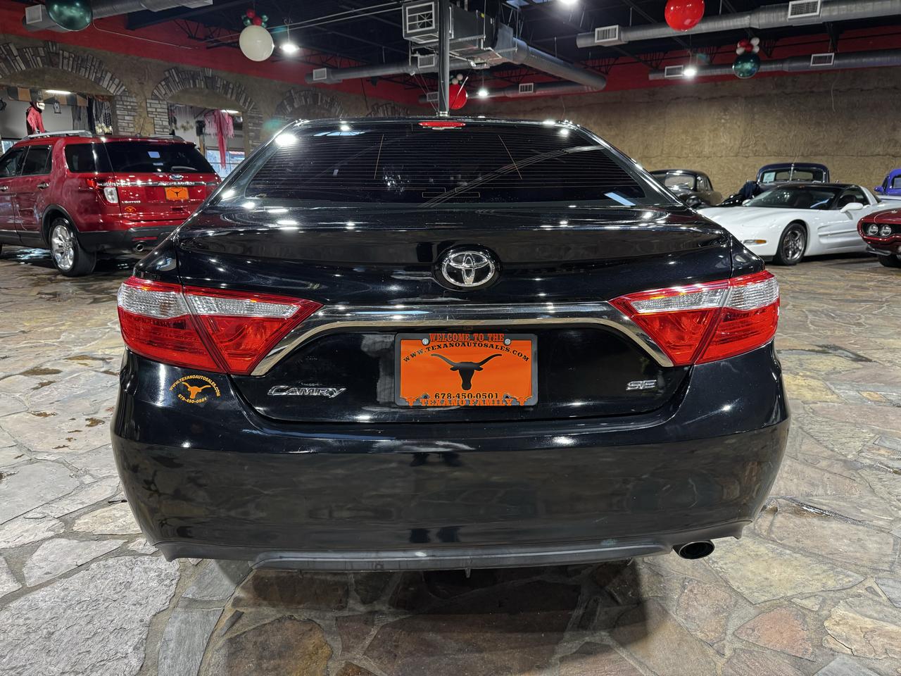 Toyota Camry 4dr Sdn I4 Auto XLE (Natl) 2015