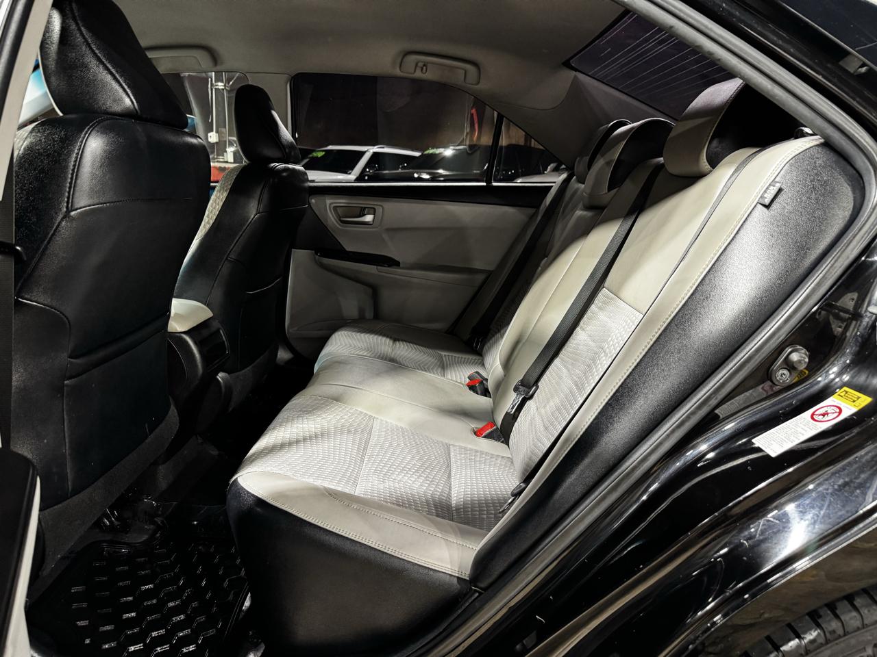 Toyota Camry 4dr Sdn I4 Auto XLE (Natl) 2015