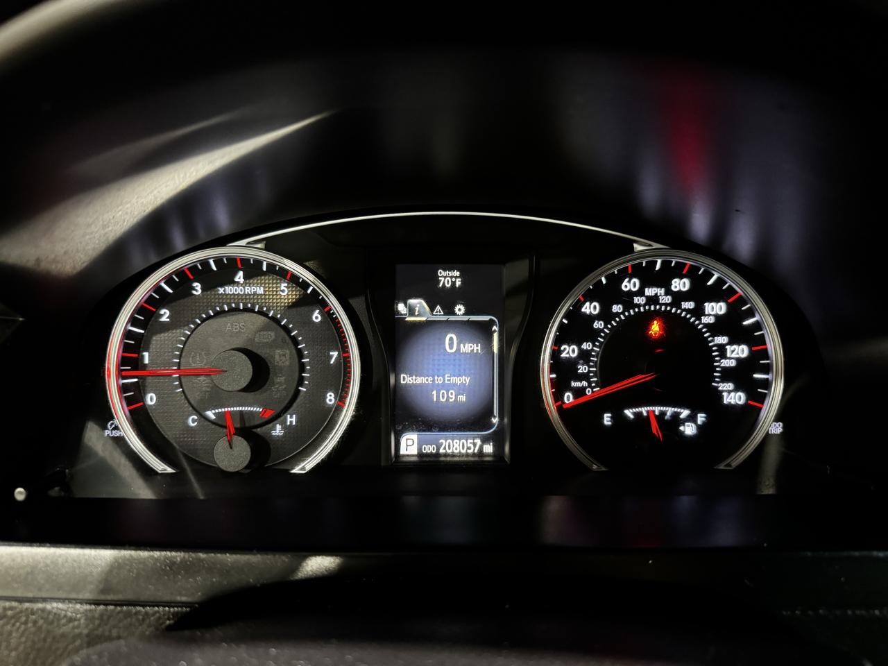 Toyota Camry 4dr Sdn I4 Auto XLE (Natl) 2015