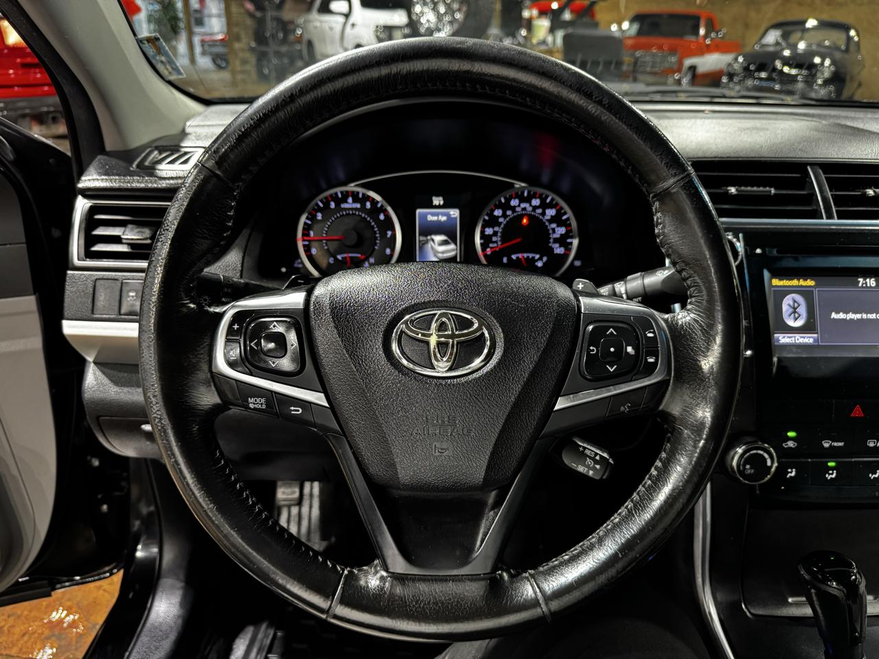 Toyota Camry 4dr Sdn I4 Auto XLE (Natl) 2015