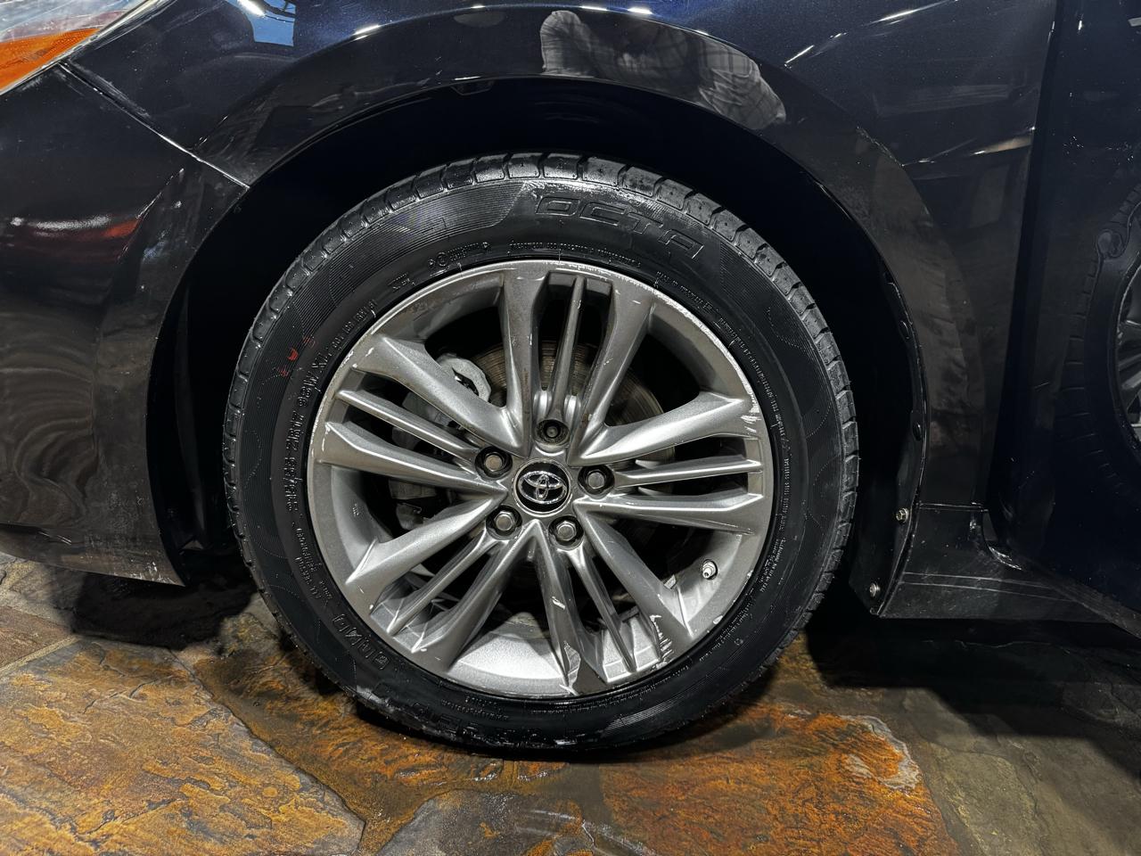 Toyota Camry 4dr Sdn I4 Auto XLE (Natl) 2015