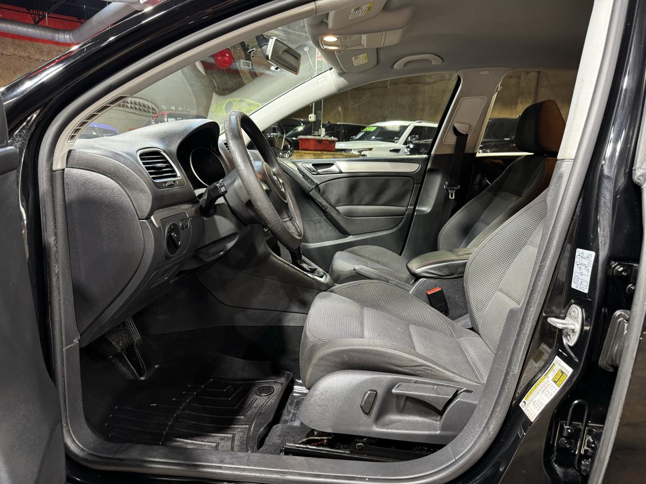 Volkswagen Golf 4dr HB Auto PZEV 2013