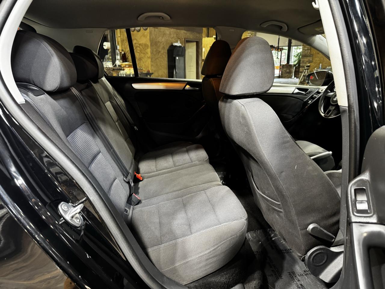 Volkswagen Golf 4dr HB Auto PZEV 2013