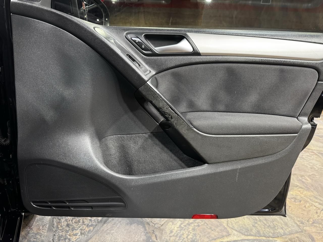 Volkswagen Golf 4dr HB Auto PZEV 2013