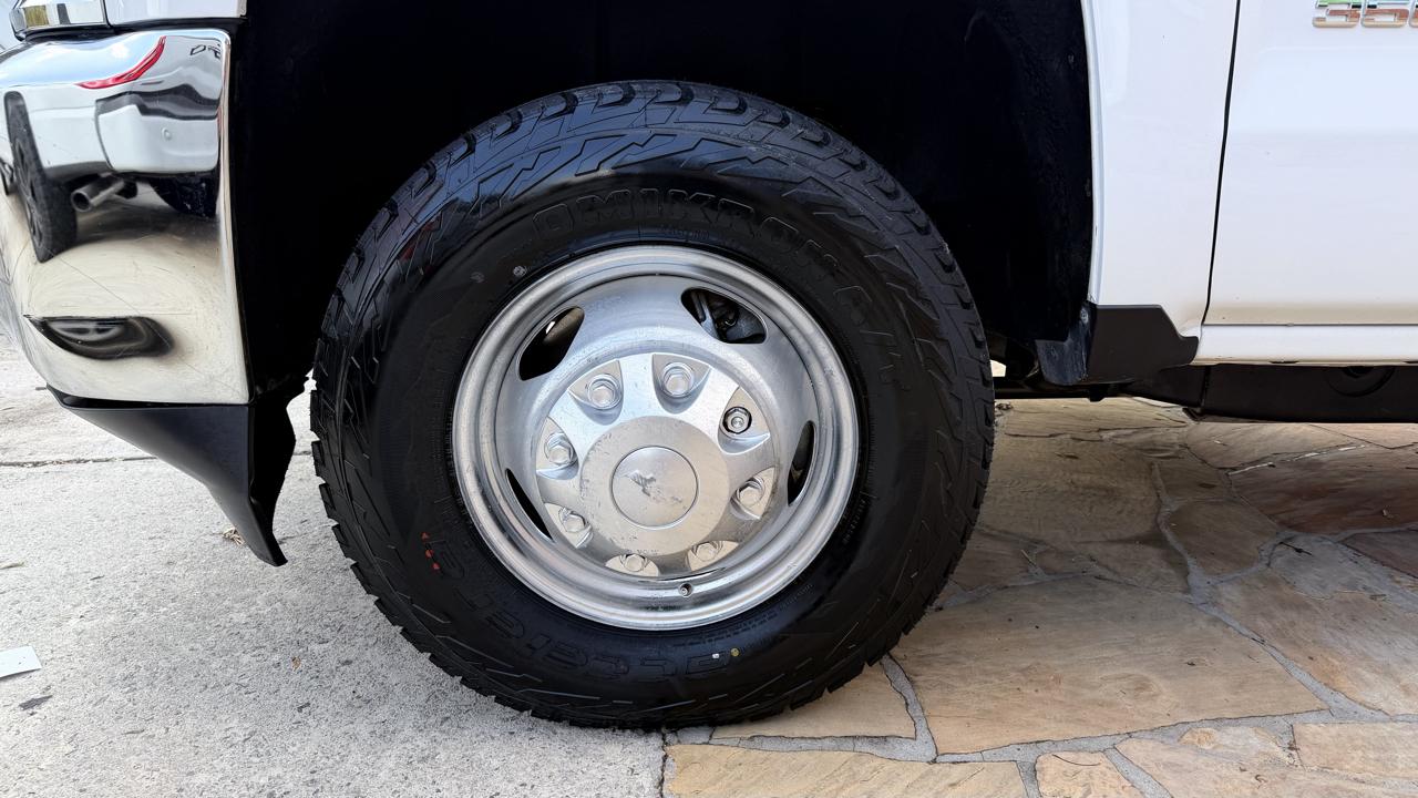 Chevrolet Silverado 3500HD 4WD Crew Cab 171.5" WB, 59.06" CA WT 2018