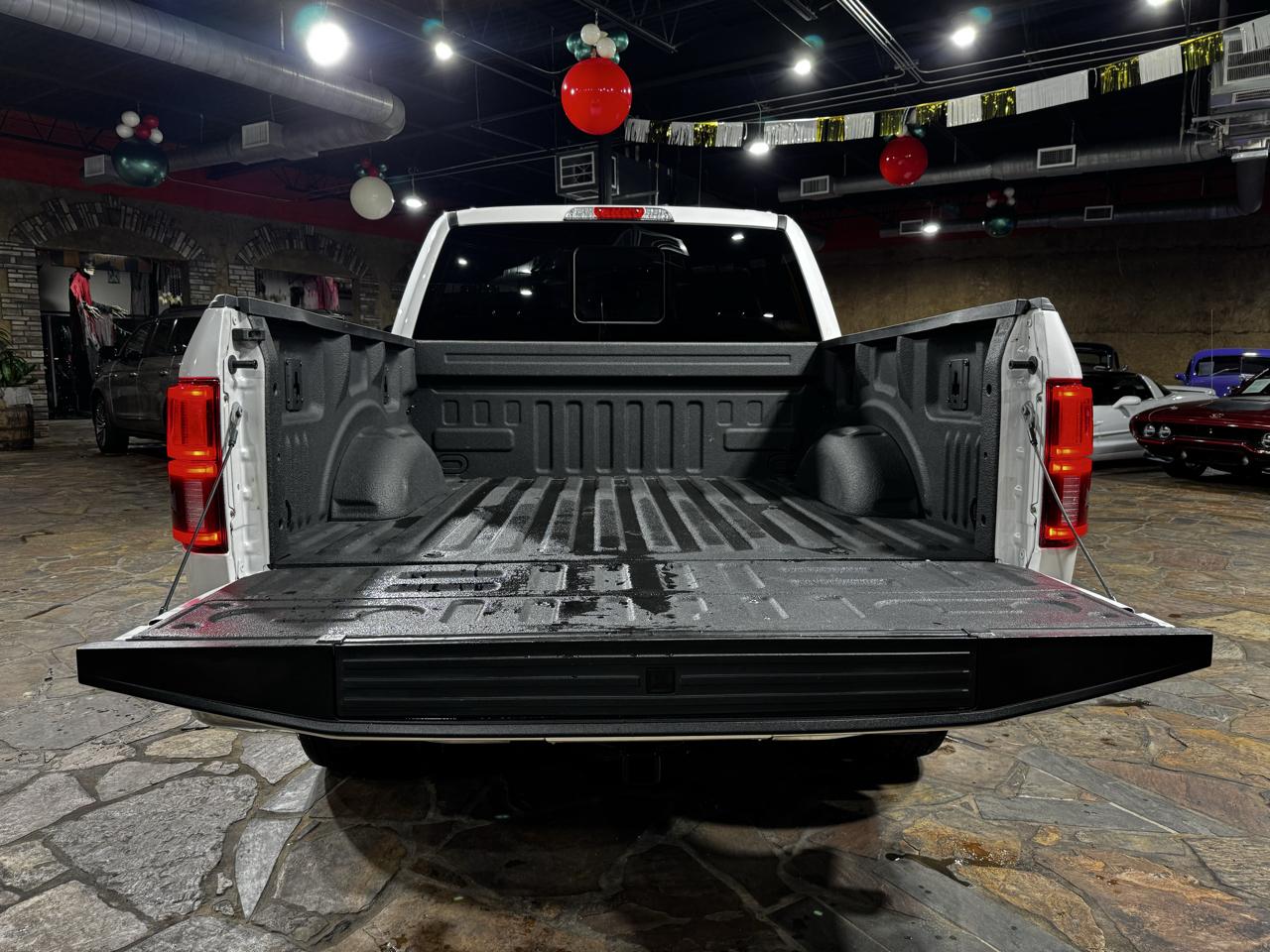 Ford F-150 photo 7