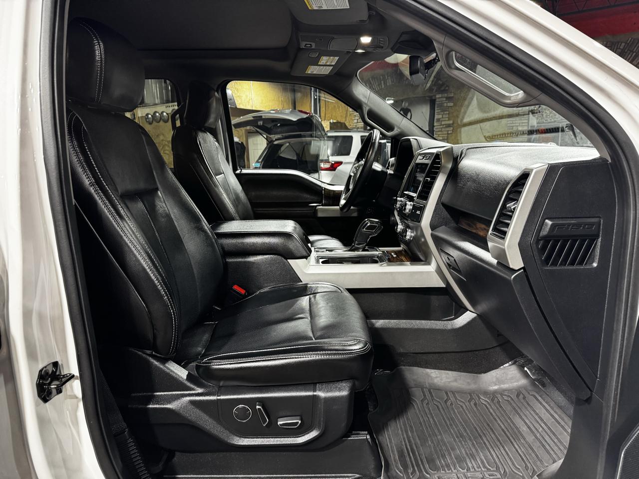 Ford F-150 photo 17