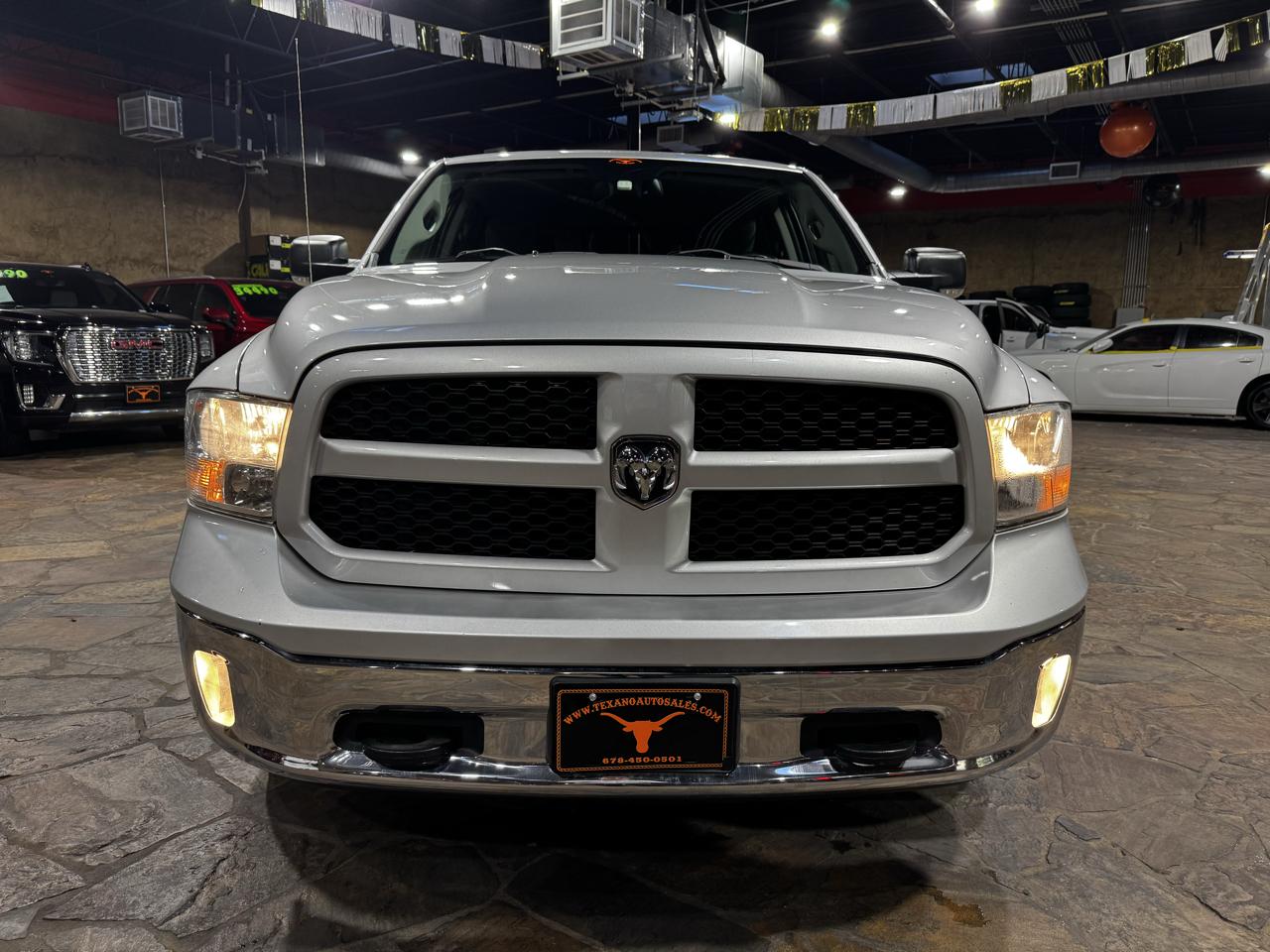 RAM 1500 4WD Crew Cab 140.5" Outdoorsman 2015