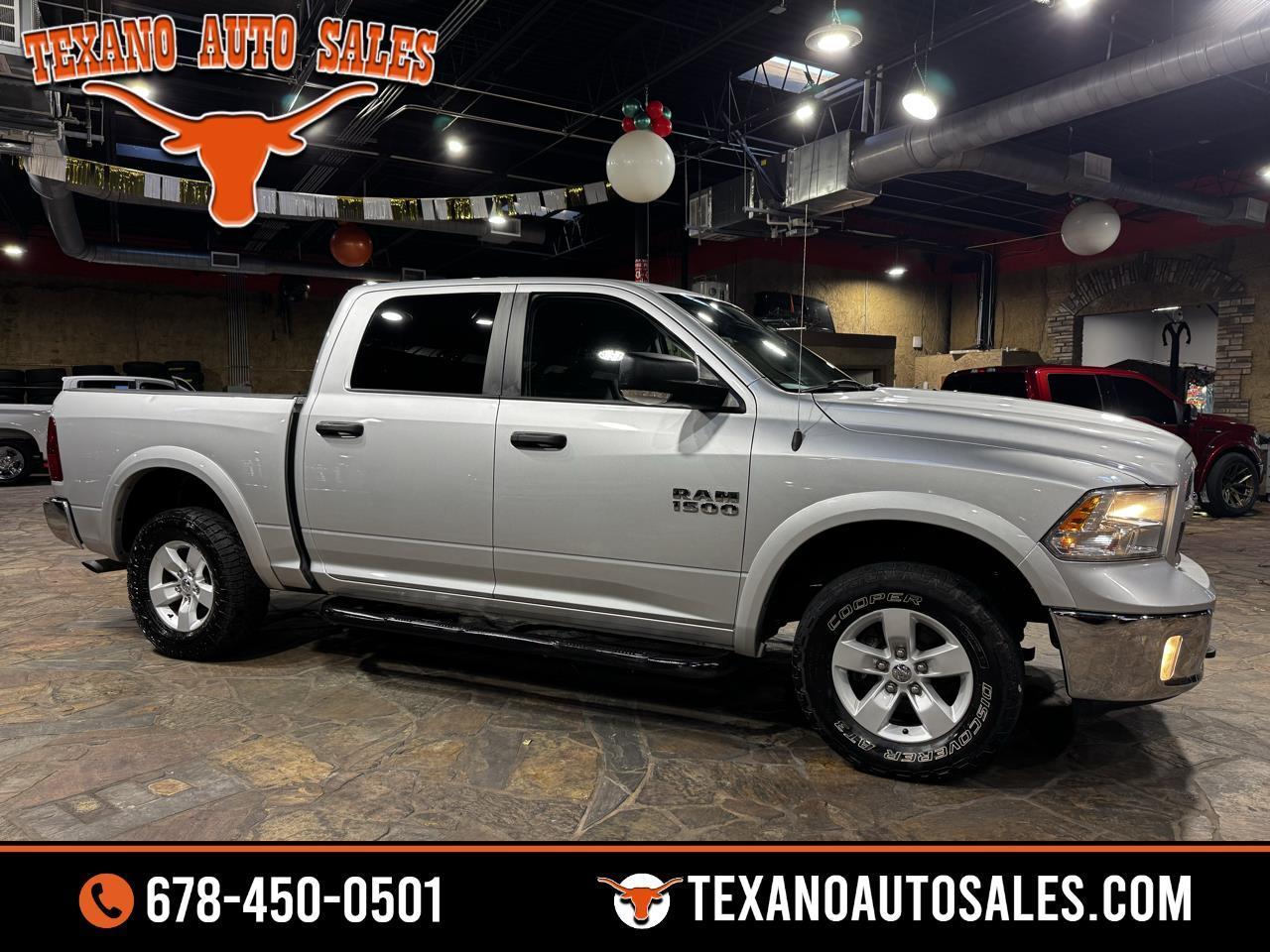 RAM 1500 4WD Crew Cab 140.5" Outdoorsman 2015