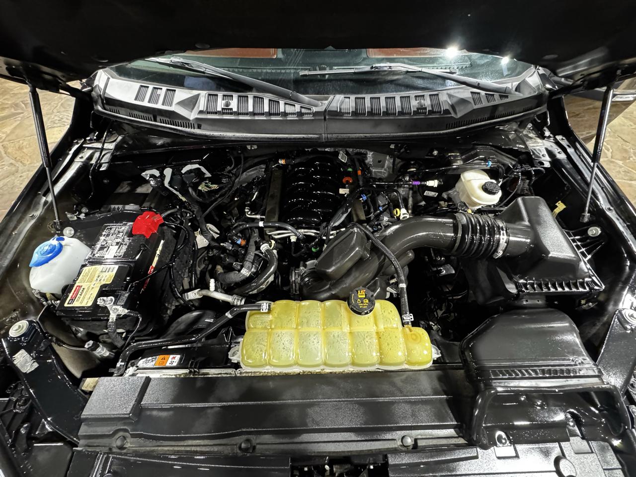 Ford F-150 Platinum 4WD SuperCrew 5.5' Box 2020