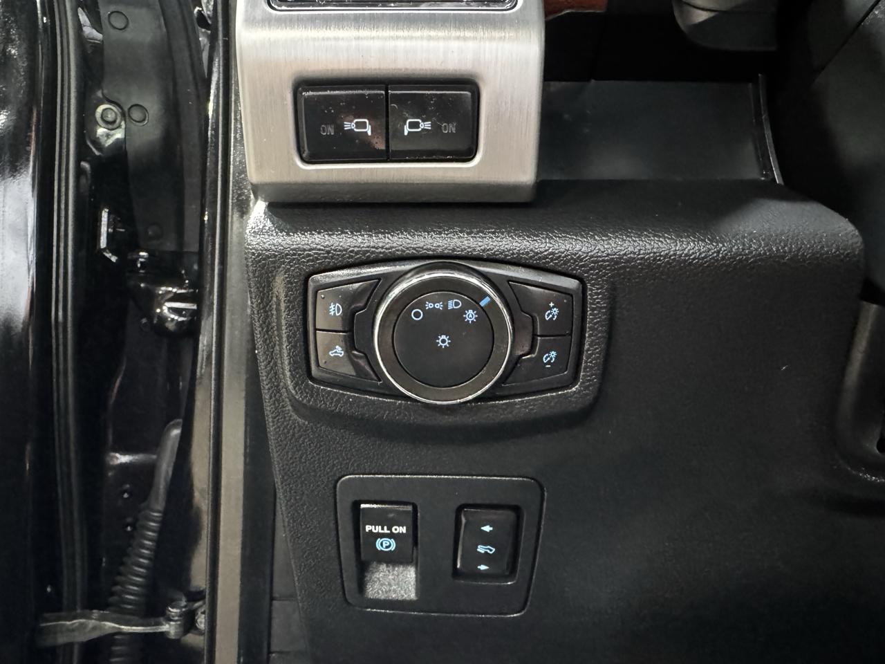 Ford F-150 Platinum 4WD SuperCrew 5.5' Box 2020